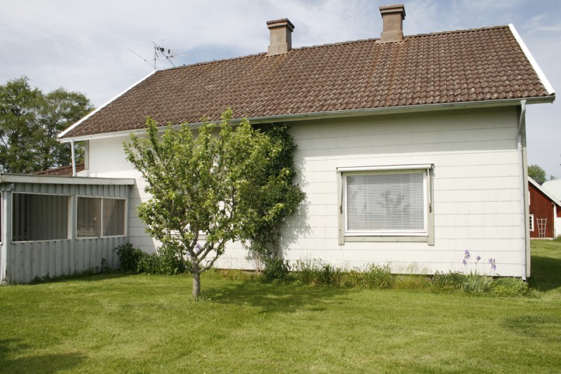 Baksidan som den såg ut 2007 när vi köpte huset.