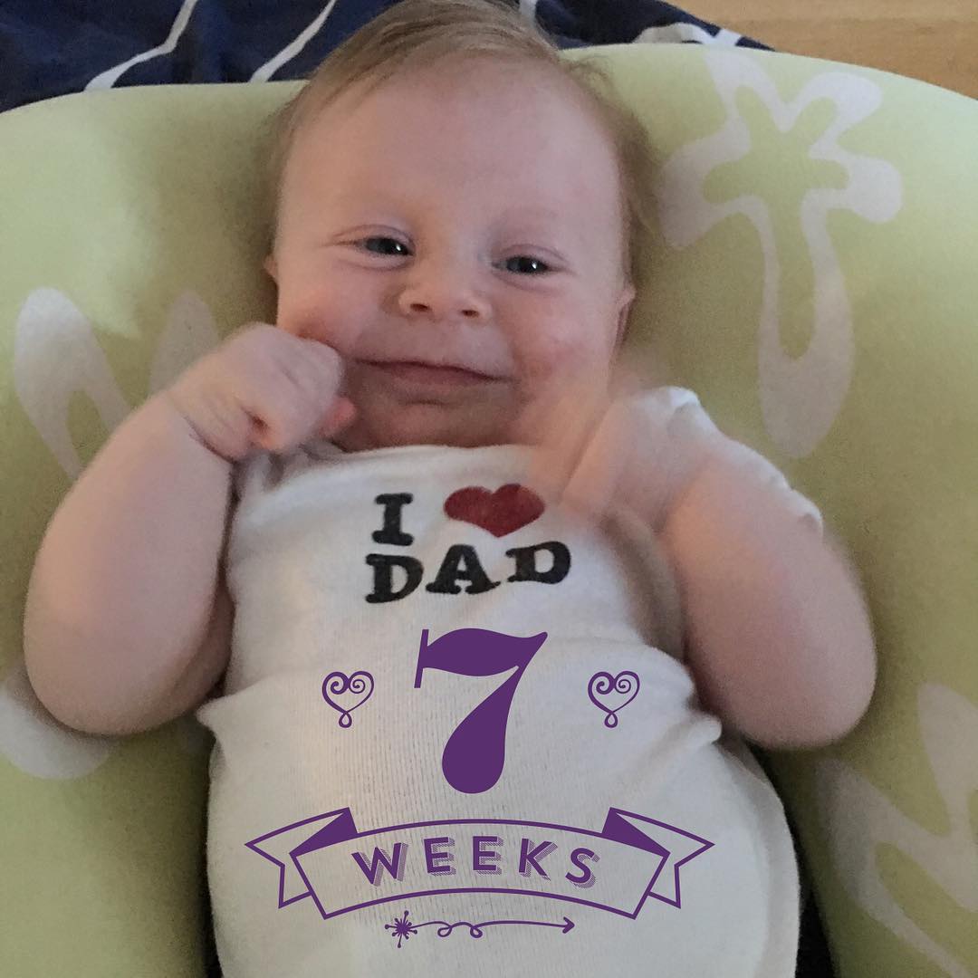 Maja är redan 7 veckor. Allt rullar på. #7veckor